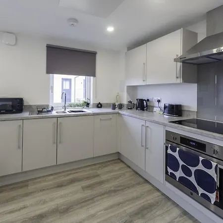 Modern And Bright 2 Bed Apartment In Ashford Ashford  Exterior photo