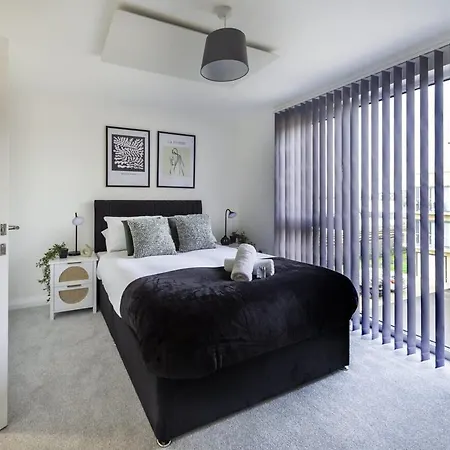 Modern And Bright 2 Bed Apartment In Ashford Ashford  Exterior photo
