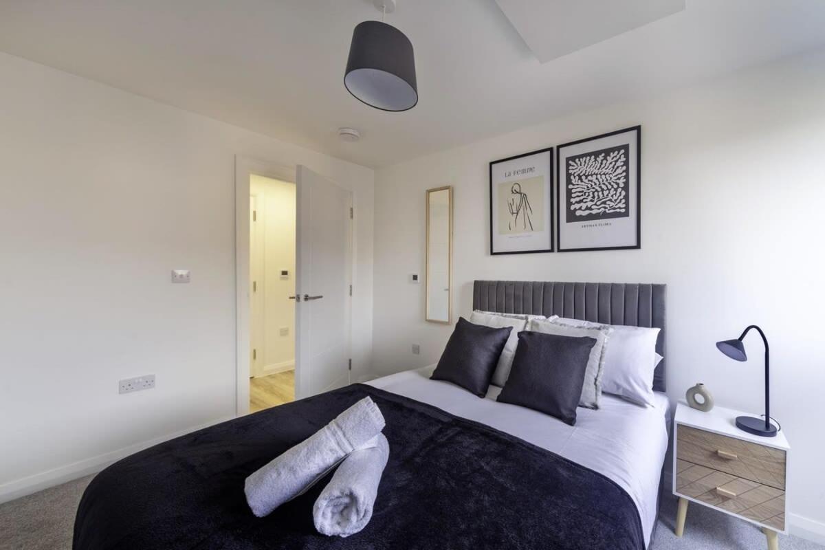 Modern And Bright 2 Bed In Ashford *
